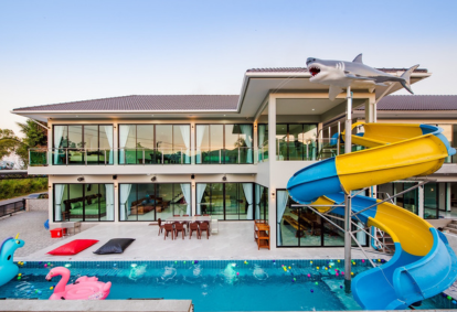 Love House Pool Villa